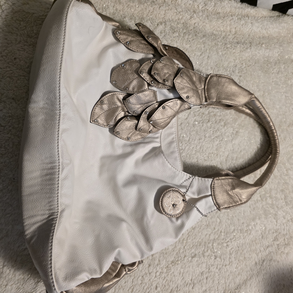 Elegant White and Gold Women's Shoulder Bag